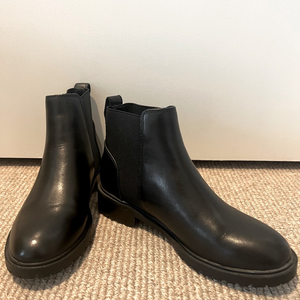 Steve Madden Leather ankle boot